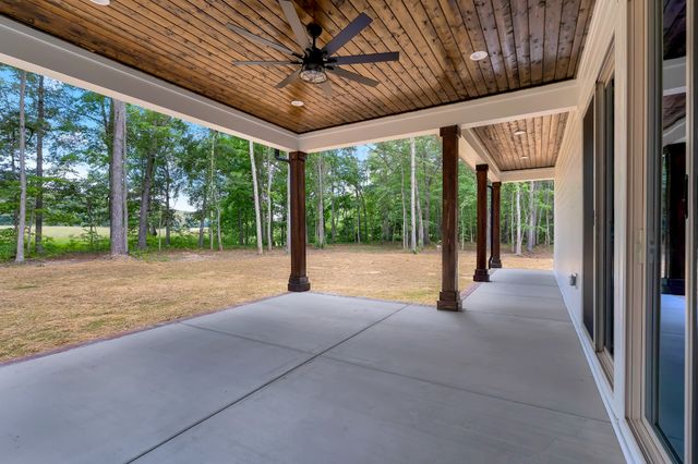 453 Dogwood Ln, Manchester, TN 37355