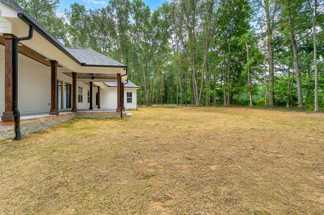 453 Dogwood Ln, Manchester, TN 37355