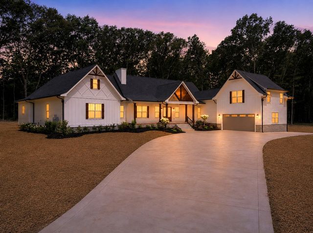453 Dogwood Ln, Manchester, TN 37355