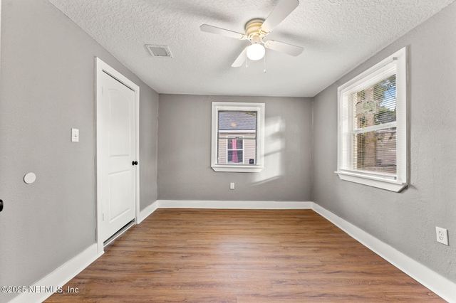 2150 MOREHOUSE Road, Jacksonville, FL 32209