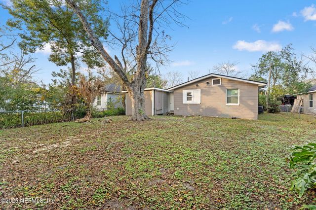 2150 MOREHOUSE Road, Jacksonville, FL 32209