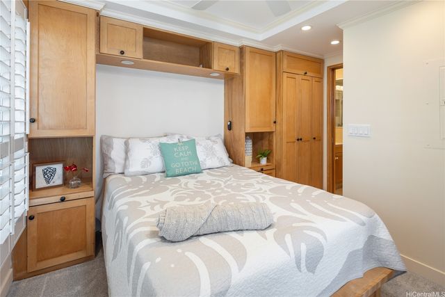 2957 Kalakaua Avenue 418, Honolulu, HI 96815