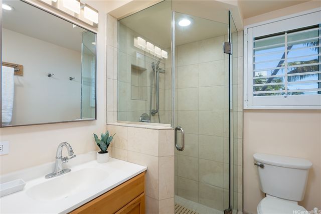 2957 Kalakaua Avenue 418, Honolulu, HI 96815