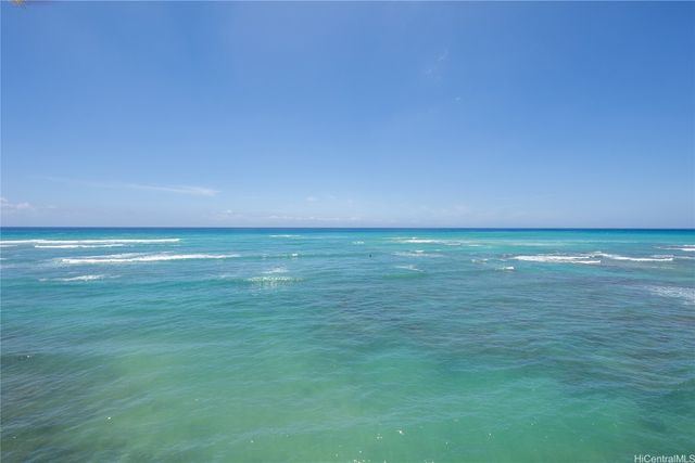 2957 Kalakaua Avenue 418, Honolulu, HI 96815
