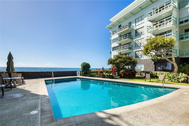 2957 Kalakaua Avenue 418, Honolulu, HI 96815