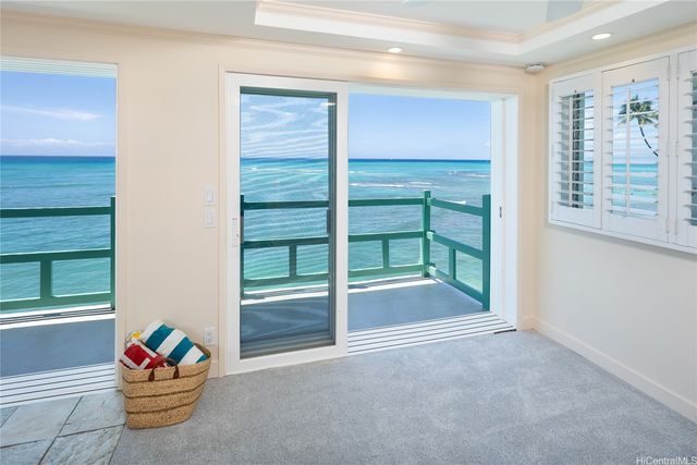 2957 Kalakaua Avenue 418, Honolulu, HI 96815