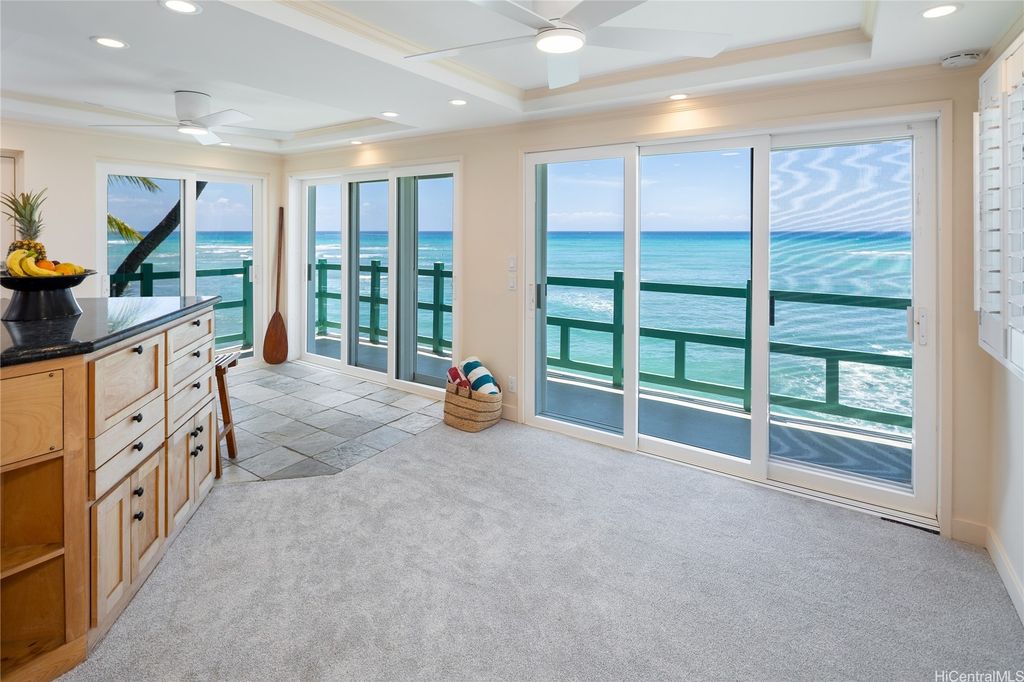 2957 Kalakaua Avenue 418, Honolulu, HI 96815