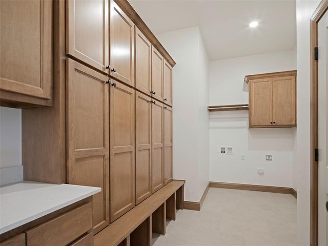 514 Basin Way, Norman, OK 73069