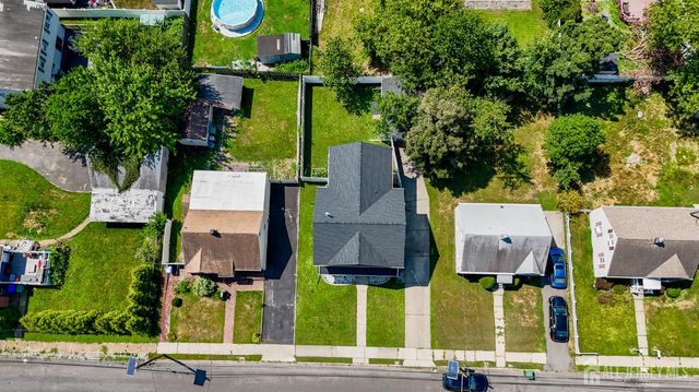 13 Albany Street, Edison, NJ 08837