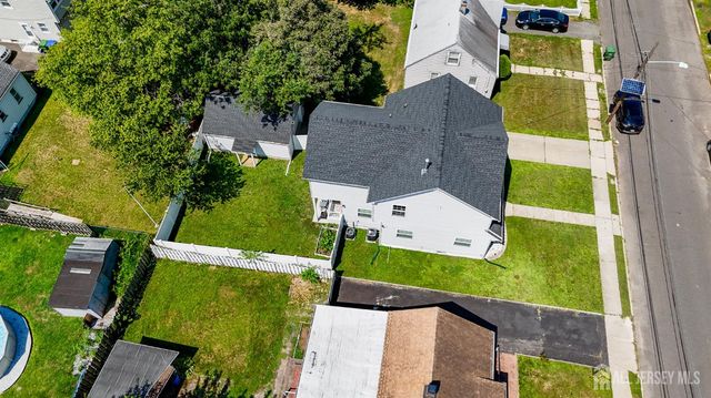 13 Albany Street, Edison, NJ 08837