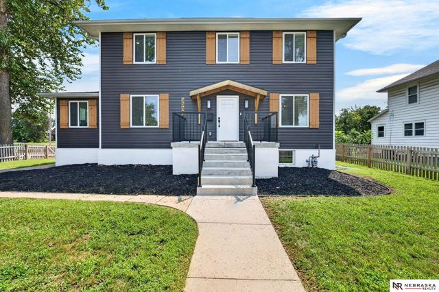 2003 Pinkney Street, Omaha, NE 68110