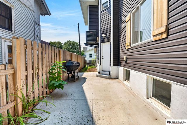 2003 Pinkney Street, Omaha, NE 68110