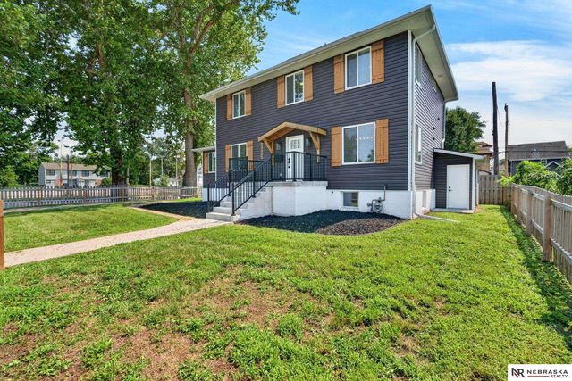 2003 Pinkney Street, Omaha, NE 68110