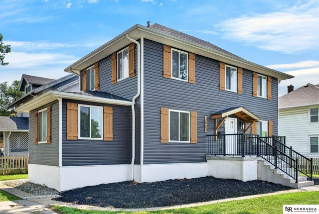 2003 Pinkney Street, Omaha, NE 68110