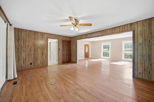 109 Carter Farris Lane, Winchester, TN 37398