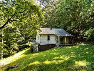 564 Upper Thomas Branch Road, Marshall, NC 28753