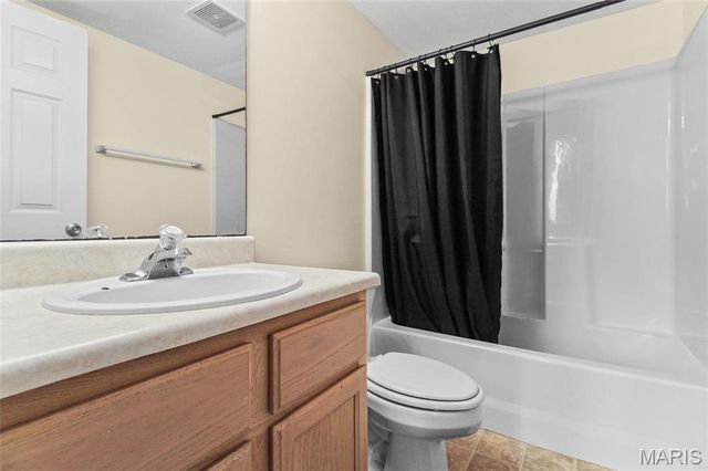 704 Sportsmans Court, Warrenton, MO 63383