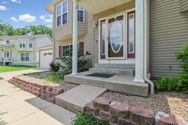 704 Sportsmans Court, Warrenton, MO 63383