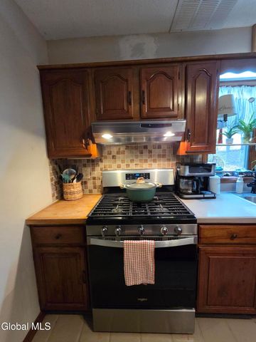 26 Hidden Hills Drive, Queensbury, NY 12804