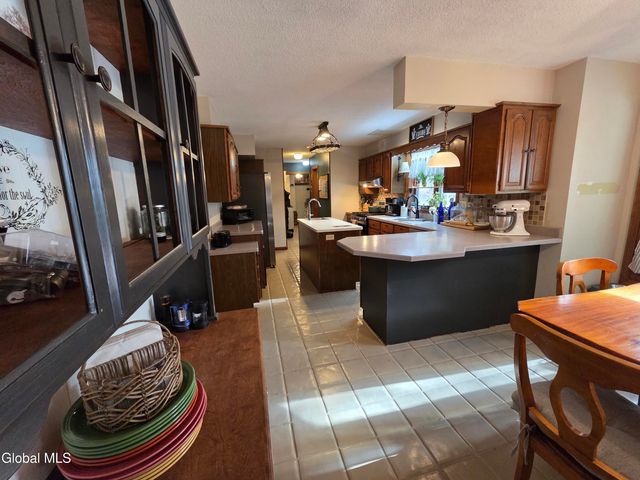 26 Hidden Hills Drive, Queensbury, NY 12804