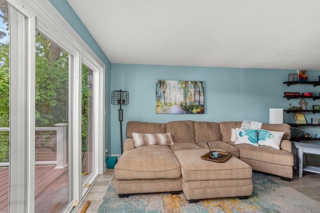 5638 W Peninsula DRIVE, Waterford, WI 53185