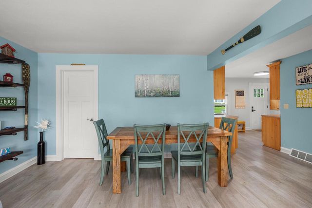 5638 W Peninsula DRIVE, Waterford, WI 53185
