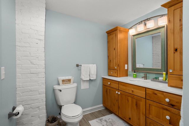 5638 W Peninsula DRIVE, Waterford, WI 53185