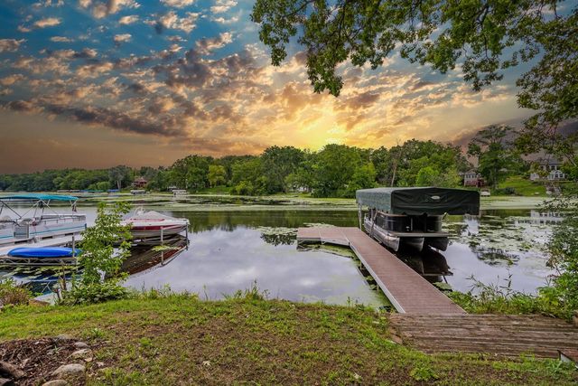 5638 W Peninsula DRIVE, Waterford, WI 53185