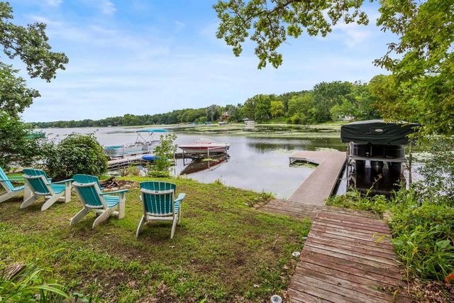 5638 W Peninsula DRIVE, Waterford, WI 53185