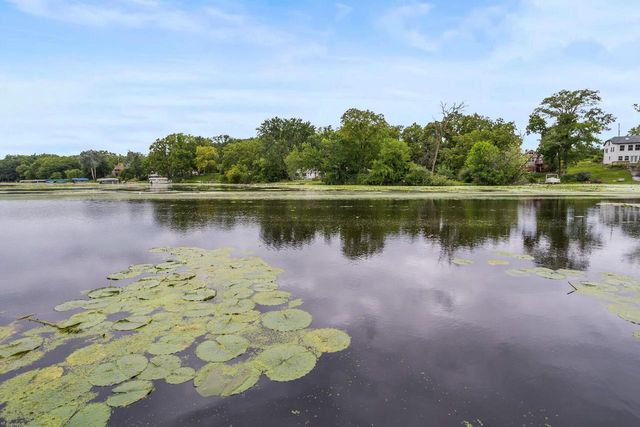 5638 W Peninsula DRIVE, Waterford, WI 53185