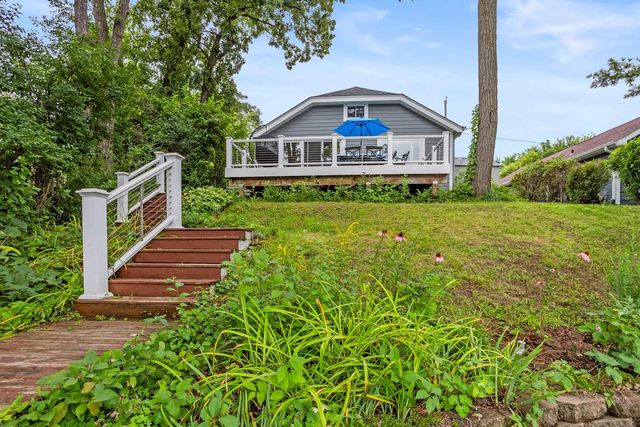 5638 W Peninsula DRIVE, Waterford, WI 53185