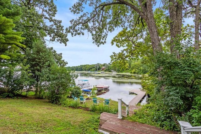 5638 W Peninsula DRIVE, Waterford, WI 53185