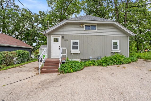 5638 W Peninsula DRIVE, Waterford, WI 53185