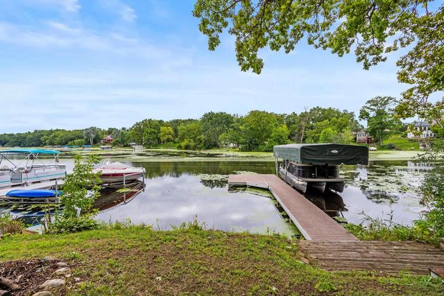 5638 W Peninsula DRIVE, Waterford, WI 53185
