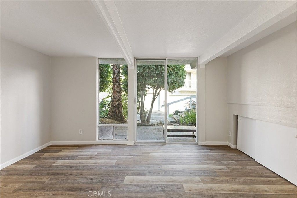 Image 22 of property listing at 2315 Caringa 51, Carlsbad, CA 92009