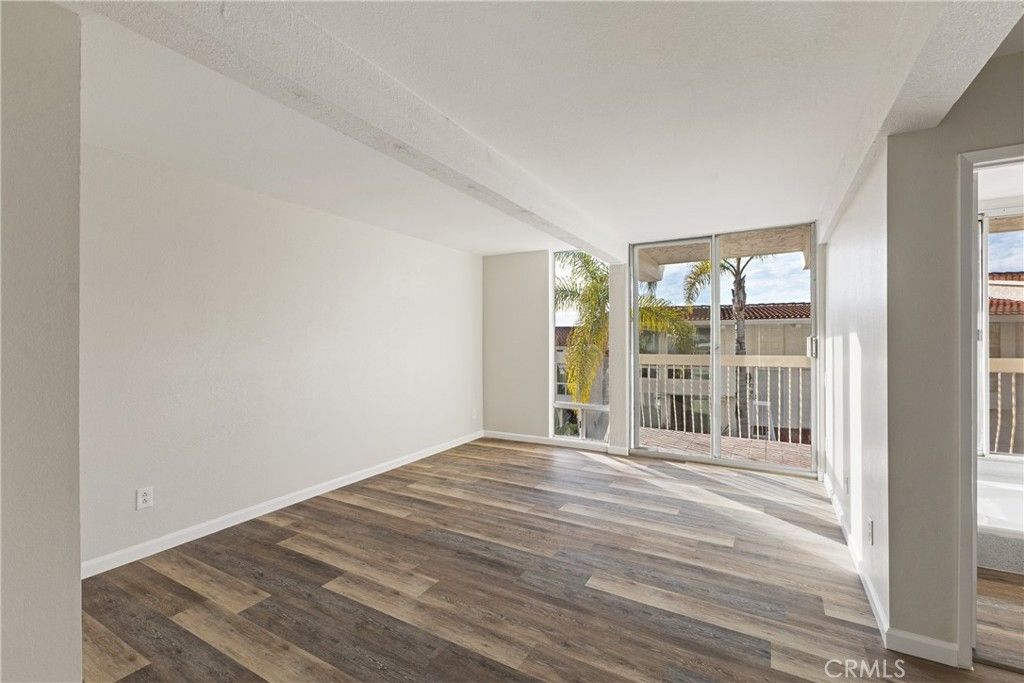 Image 24 of property listing at 2315 Caringa 51, Carlsbad, CA 92009