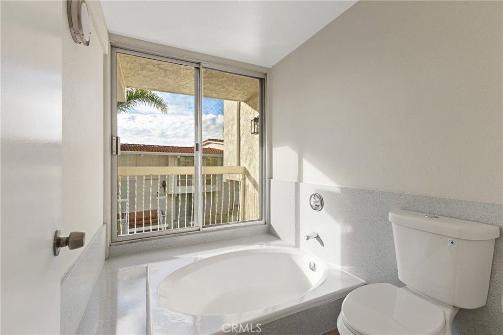 Image 27 of property listing at 2315 Caringa 51, Carlsbad, CA 92009