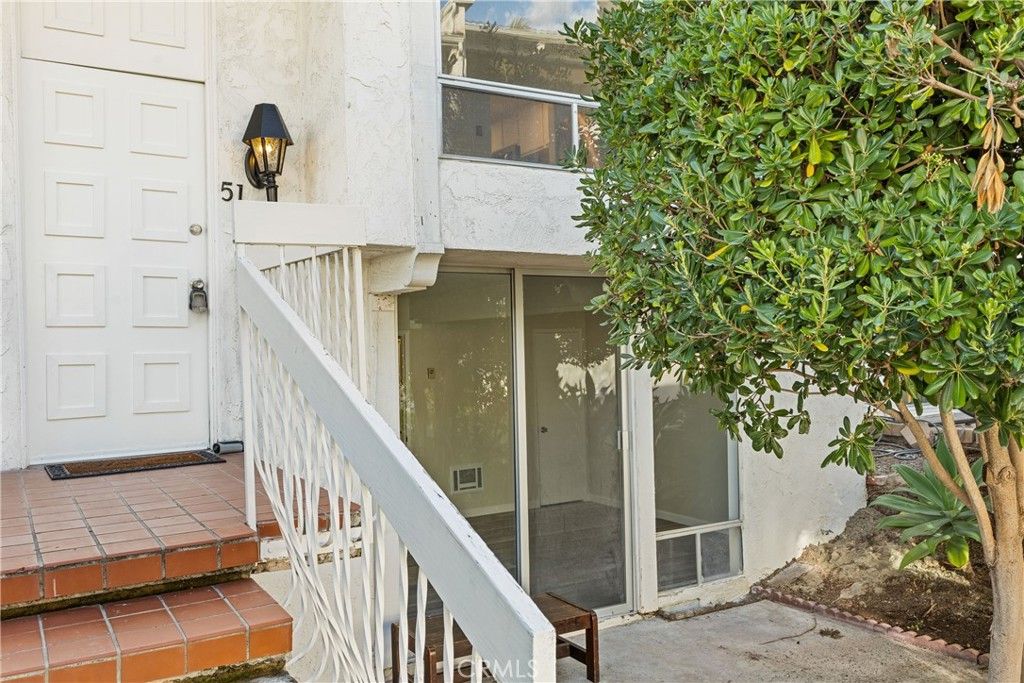 Image 7 of property listing at 2315 Caringa 51, Carlsbad, CA 92009