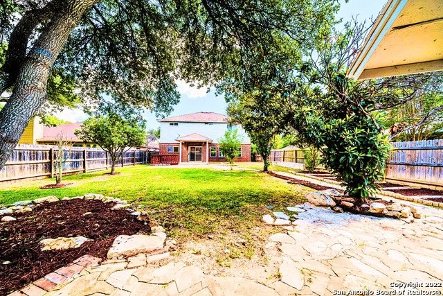 21131 Carmel Hill, San Antonio, TX 78259