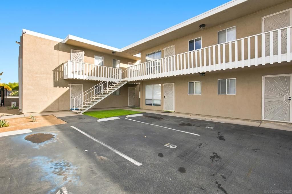 633 E Park Ave, El Cajon, CA 92020 — photo 2