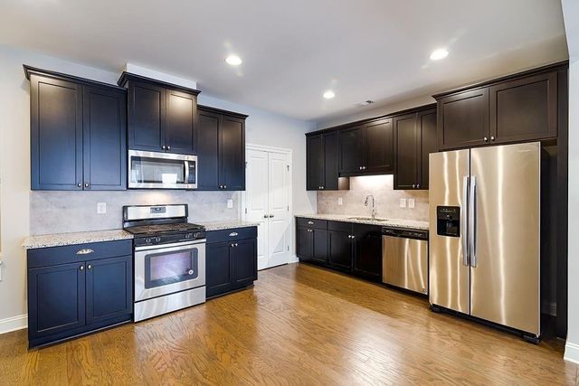 1963 Summit Trace NW, Atlanta, GA 30318