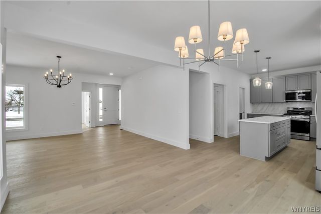 3849 Mapleton Road, Wheatfield, NY 14120