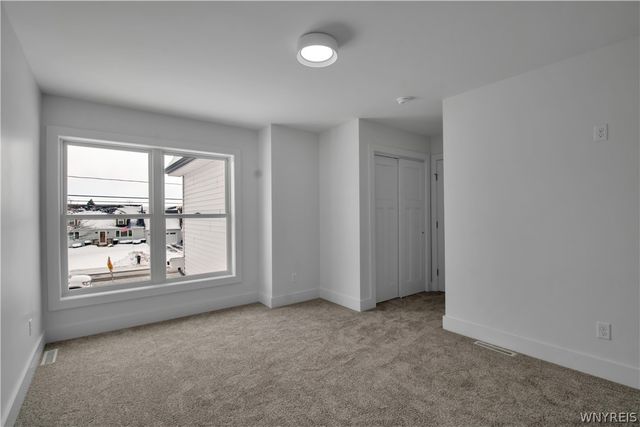 3849 Mapleton Road, Wheatfield, NY 14120