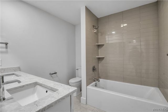 3849 Mapleton Road, Wheatfield, NY 14120