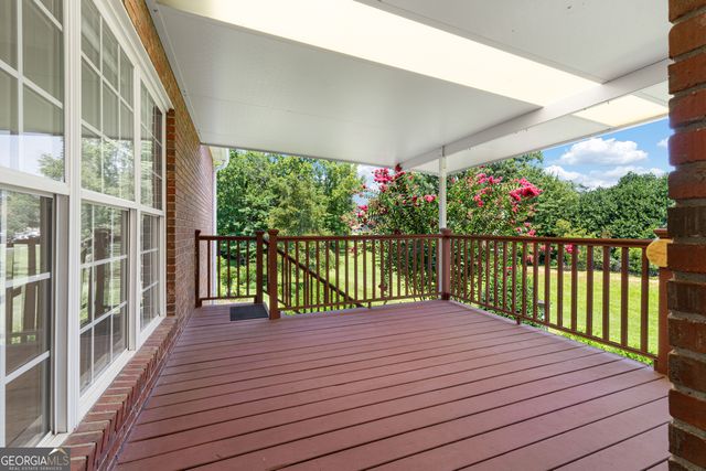 106 Manor Way, Carrollton, GA 30117