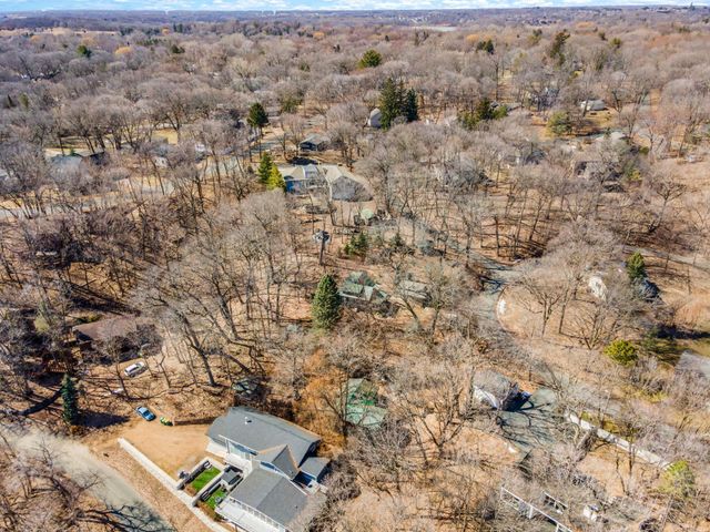 6711 & 6701 Mohawk Drive, Chanhassen, MN 55317