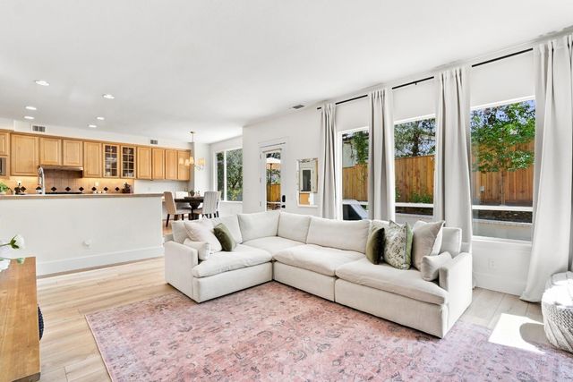 3835 Deer Ridge Ln, Auburn, CA 95602