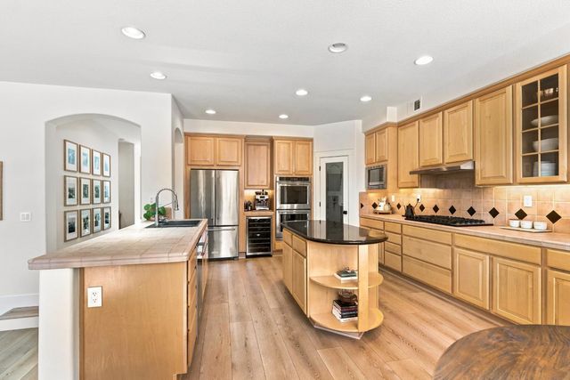 3835 Deer Ridge Ln, Auburn, CA 95602