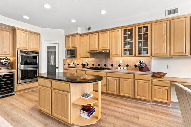 3835 Deer Ridge Ln, Auburn, CA 95602