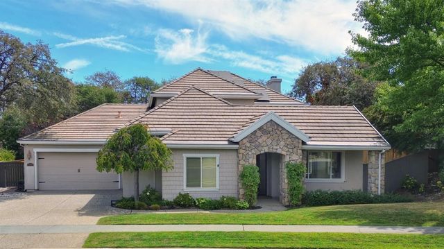 3835 Deer Ridge Ln, Auburn, CA 95602